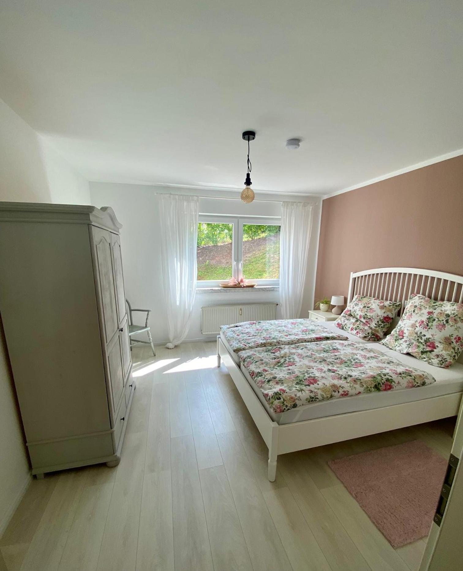 Neu: Ferienwohnung Zum Nussbaum - Landhausstil & Moseltalblick Traben-Trarbach Exterior photo